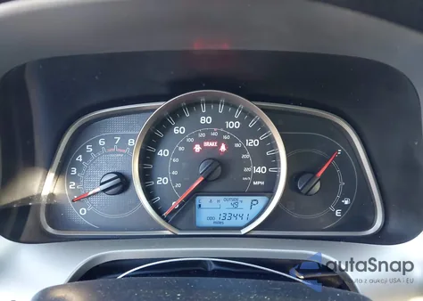 2015 Toyota Rav4 Le z USA, uszkodzony, nr VIN JTMZFREV8FD077036